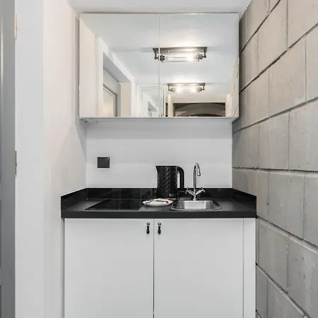 Underground Level Strzalowa By Renters * Posen